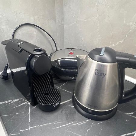 Serres City Center Modern Apartment Екстериор снимка