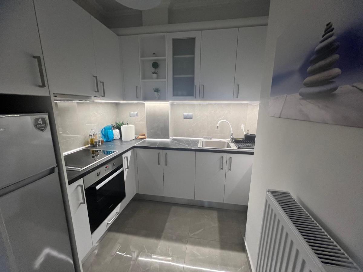 Serres City Center Modern Apartment Екстериор снимка