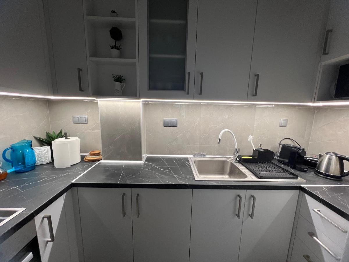 Serres City Center Modern Apartment Екстериор снимка